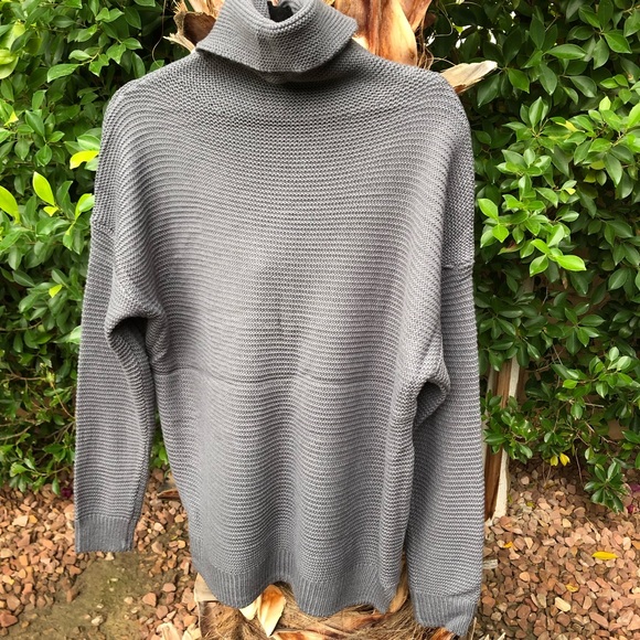 ✨HP! ✨Slate Gray Chunky Knit Sweater✨ - Picture 6 of 8